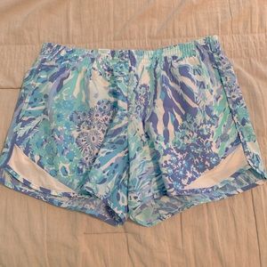 Lilly Pulitzer, size S, Luxletic athletic shorts, Hey hey Soleil pattern